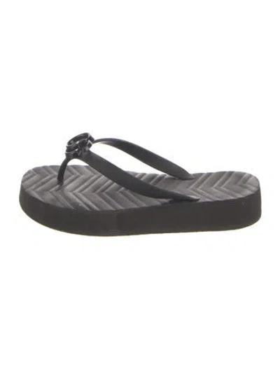 Pre-owned Gucci Rubber Flip Flops In Black