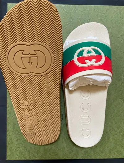 Pre-owned Gucci Rubber Gg Interlock Flipflops Sandals - White/red/green - Men 9us( 8) In White / Red / Green