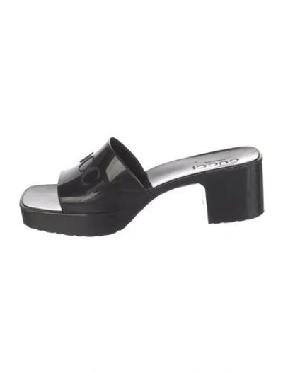 Pre-owned Gucci Rubber Graphic Print Slides In Black