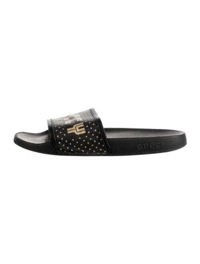 Pre-owned Gucci Rubber Graphic Print Slides In Black