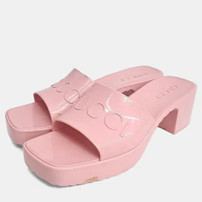 Pre-owned Gucci Rubber Pink Slide Sandals