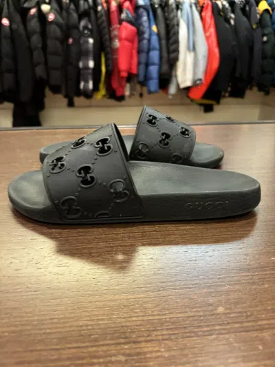 Pre-owned Gucci Rubber Slide In Black