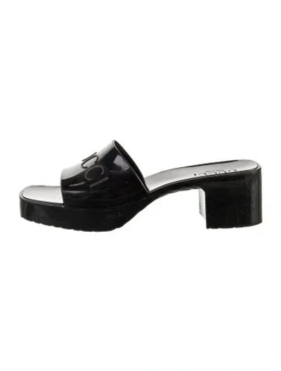 Pre-owned Gucci Rubber Slides In Black