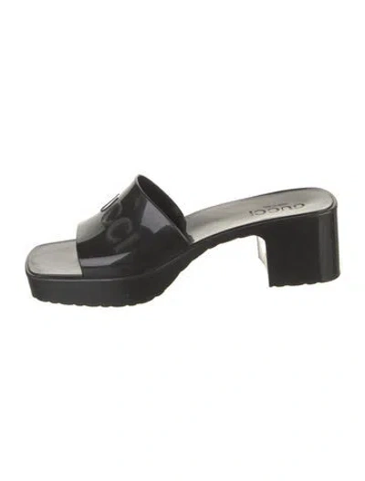 Pre-owned Gucci Rubber Slides In Black
