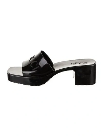 Pre-owned Gucci Rubber Slides In Black