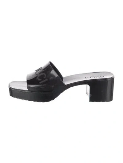 Pre-owned Gucci Rubber Slides In Black