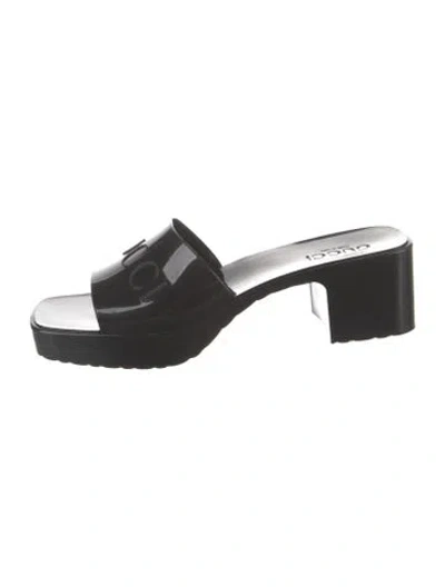 Pre-owned Gucci Rubber Slides In Black