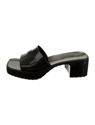 Pre-owned Gucci Rubber Slides In Black