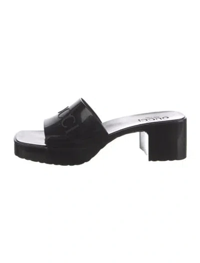 Pre-owned Gucci Rubber Slides In Black