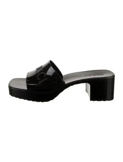 Pre-owned Gucci Rubber Slides In Black