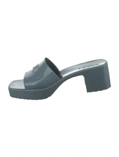 Pre-owned Gucci Rubber Slides In Blue