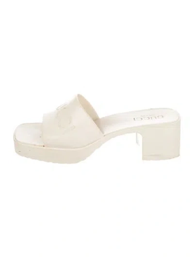 Pre-owned Gucci Rubber Slides In Neutral