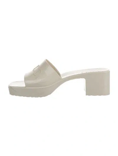 Pre-owned Gucci Rubber Slides In Neutral
