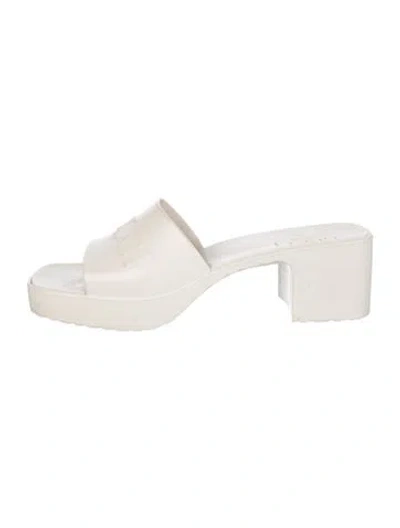Pre-owned Gucci Rubber Slides In Neutrals
