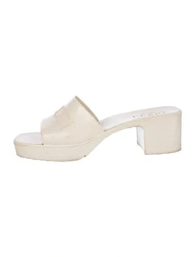 Pre-owned Gucci Rubber Slides In Neutrals