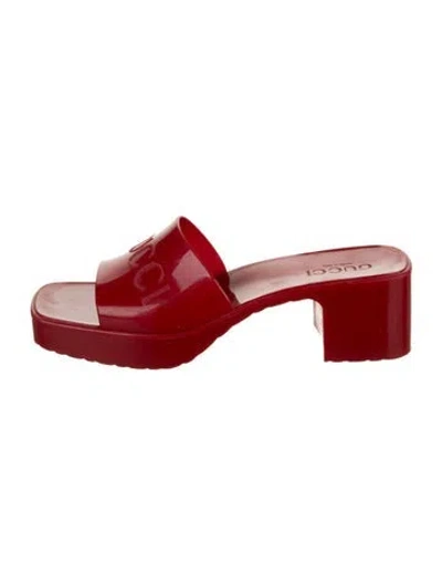 Pre-owned Gucci Rubber Slides In Red