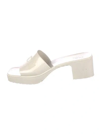 Pre-owned Gucci Rubber Slides In White