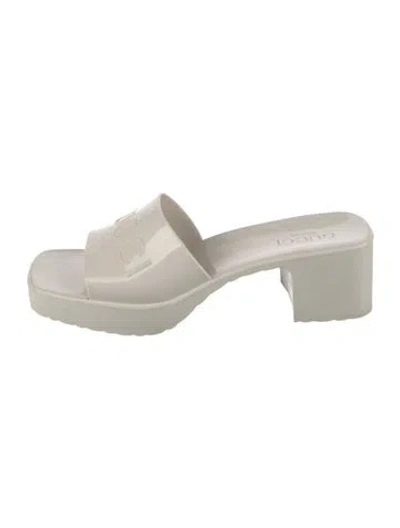 Pre-owned Gucci Rubber Slides In White