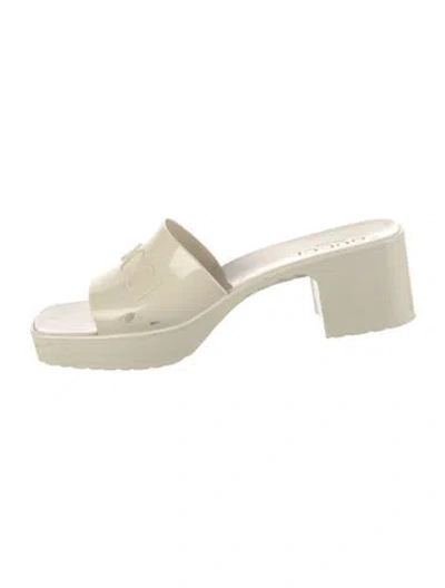 Pre-owned Gucci Rubber Slides In White