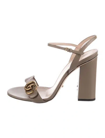 Pre-owned Gucci Running Gg Logo Leather Sandals In Neutral