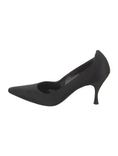 Pre-owned Gucci Satin Pumps In Black