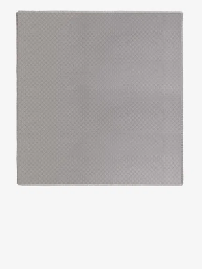 Gucci Shawl With Printed Gg Lam In Gray