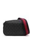 Gucci Gg Supreme Zipped Messenger Bag In Black