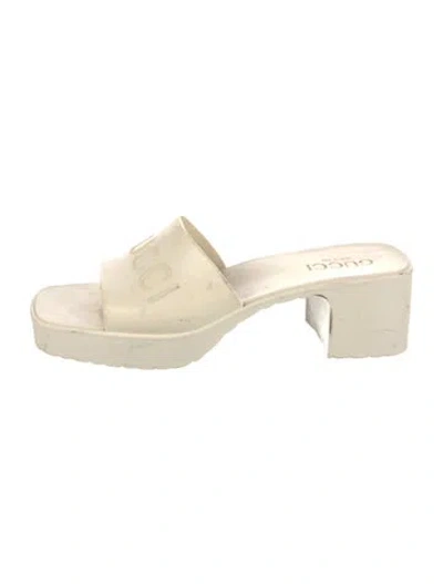 Pre-owned Gucci Signature Logo Rubber Slides In White