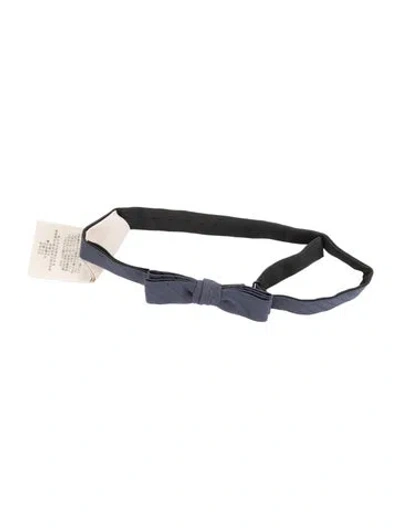 Pre-owned Gucci Silk Bow Tie In Blue