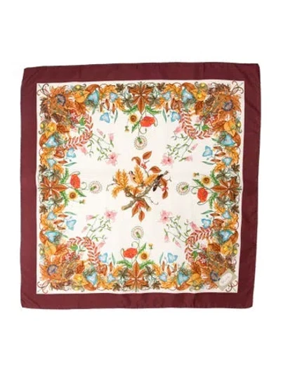 Pre-owned Gucci Silk Floral Print Scarf In Red