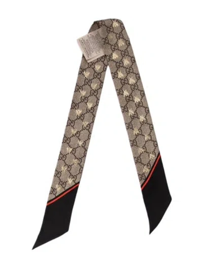 Pre-owned Gucci Silk Gg Logo Scarf In Neutral