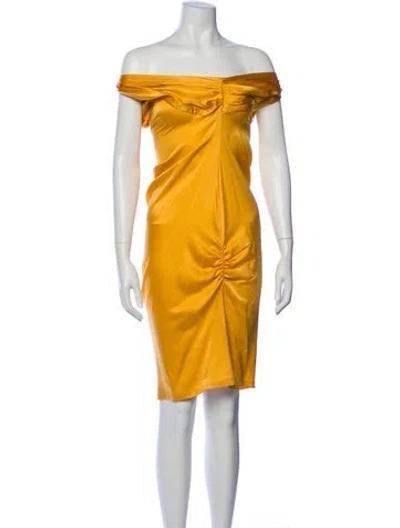 Pre-owned Gucci Silk Midi Length Dress In Yellow