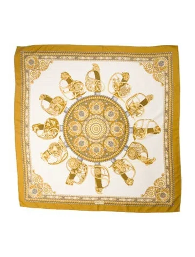 Pre-owned Gucci Silk Printed Scarf In Gold