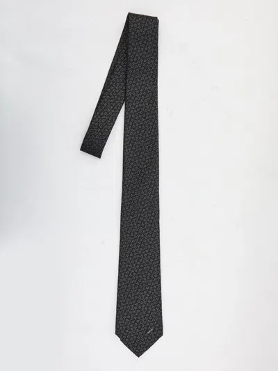 Gucci Silk Tie With Clamps In Black
