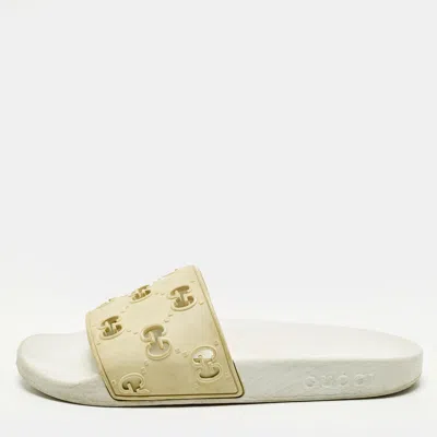 Pre-owned Gucci Size 37 Cream Gg Rubber Pool Slides In White