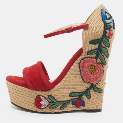 Pre-owned Gucci Size 37 Red Suede Floral Embroidered Wedge Sandals