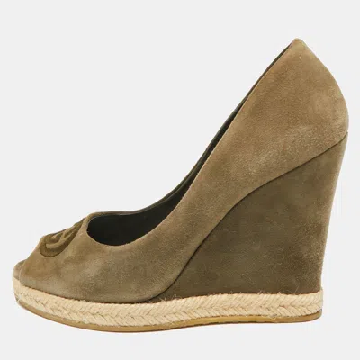 Pre-owned Gucci Size 37.5 Green Suede Wedge Pumps