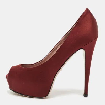 Pre-owned Gucci Size 38 Burgundy Satin Peep Toe Platform Pumps