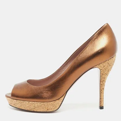 Pre-owned Gucci Size 39 Bronze Leather Peep Toe Platform Pumps In Brown