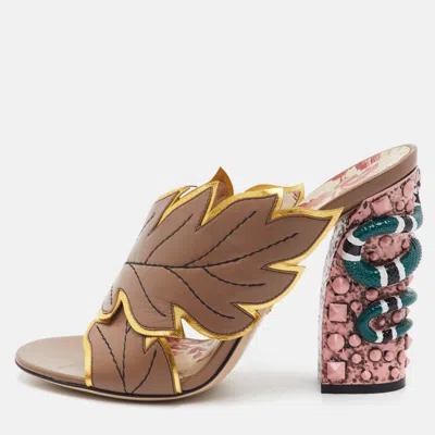 Pre-owned Gucci Size 40 Multicolor Leather Webby Leaf Snake Embellished Slide Sandals In Beige