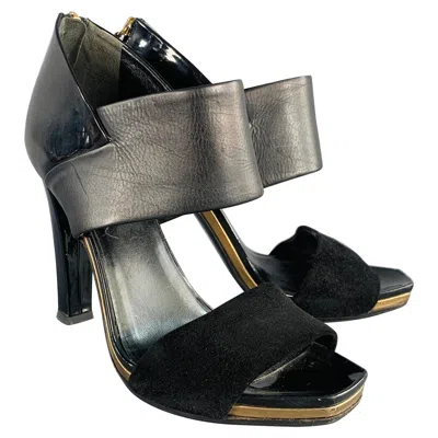 Pre-owned Gucci Size 8.5 Black Gold Suede Patent Leather Ankle Sandals