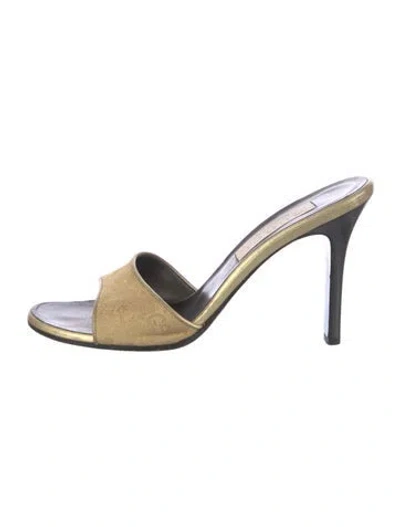 Pre-owned Gucci Slides In Gold