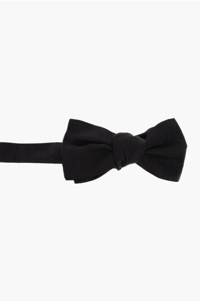 Gucci Solid Color Silk Renato Bow Tie In Black