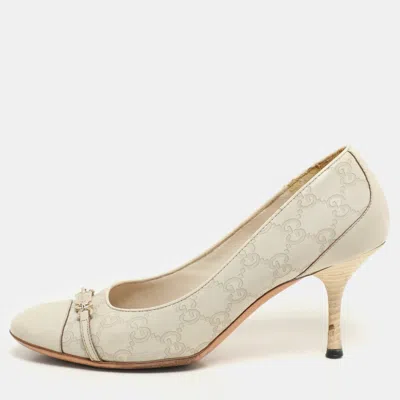 Pre-owned Gucci Ssima Leather Embellished Pumps Size 39.5 In White