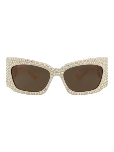 Gucci Stylish Acetate Shield Sunglasses For Women In White