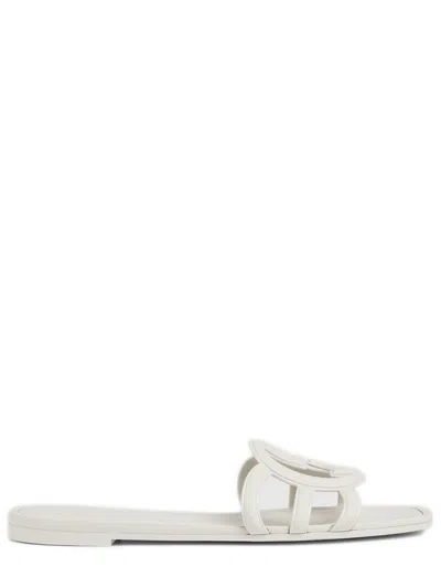 Gucci Stylish Interlocking Cut-out Sandals With 10mm Heel In White