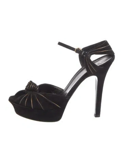 Pre-owned Gucci Suede D'orsay Pumps In Black