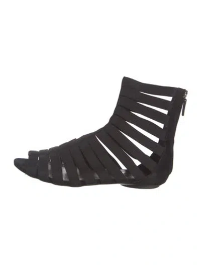 Pre-owned Gucci Suede Gladiator Sandals In Black