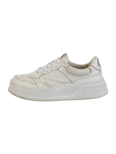 Pre-owned Gucci Sukey Logo Leather Sneakers In White
