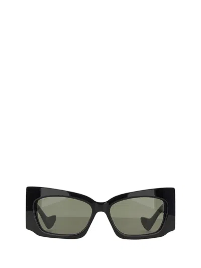 Gucci Sunglasses In White